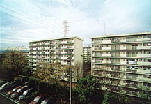 	多摩ニュータウン松が谷	 建物写真