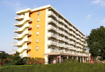 	多摩ニュータウン落合六丁目ハイツ	 建物写真